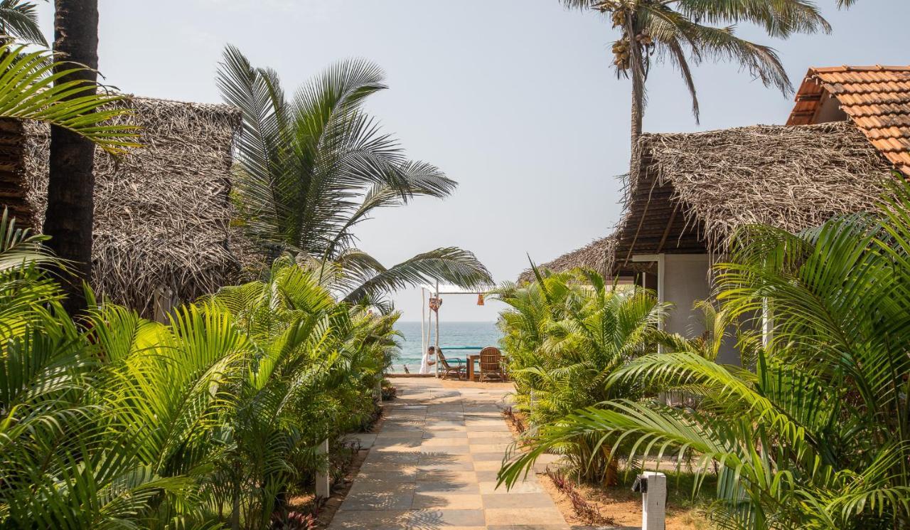 Agonda Shell Beach Resort คานาโคนา ภายนอก รูปภาพ