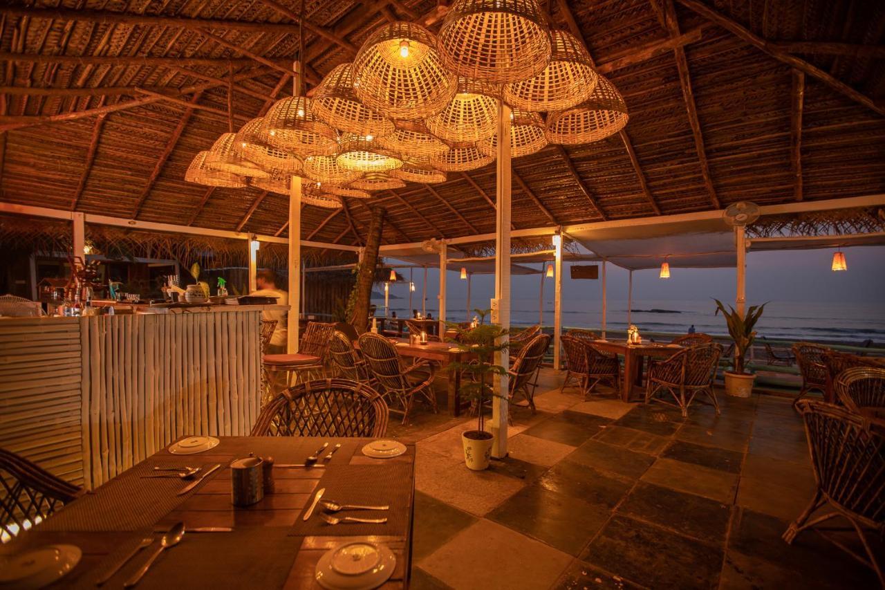 Agonda Shell Beach Resort คานาโคนา ภายนอก รูปภาพ