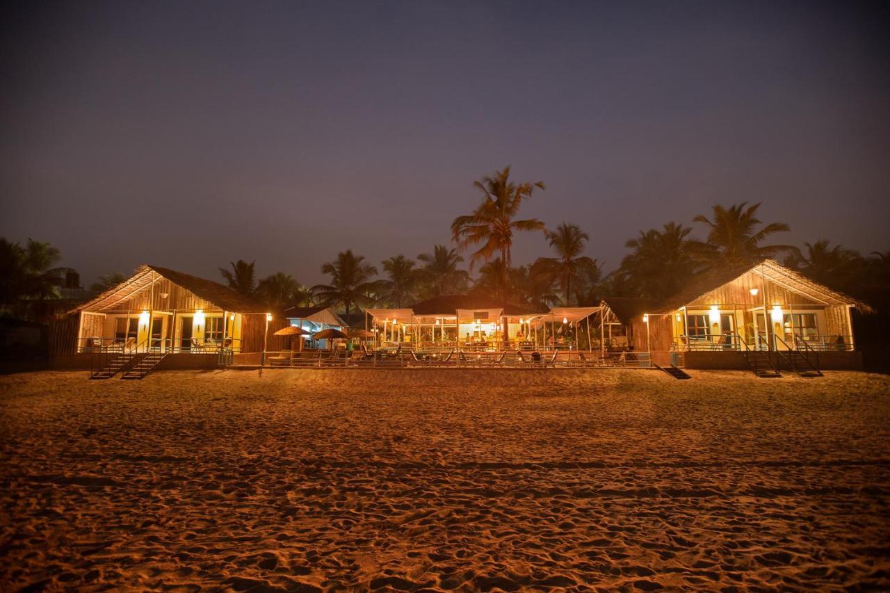 Agonda Shell Beach Resort คานาโคนา ภายนอก รูปภาพ