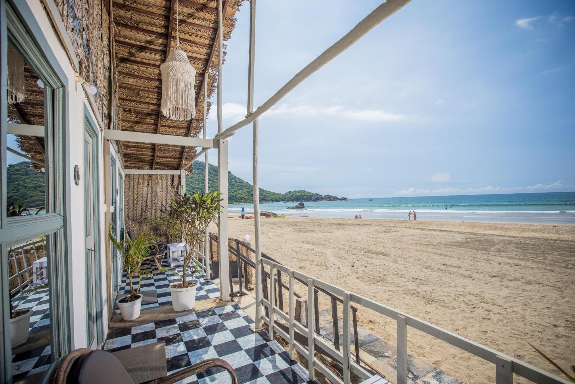 Agonda Shell Beach Resort คานาโคนา ภายนอก รูปภาพ